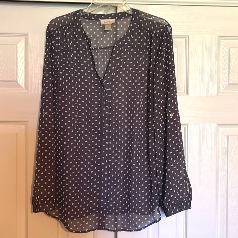 LOFT Semi-Shear Long Sleeve Blouse - Large
Grey with white polkadots